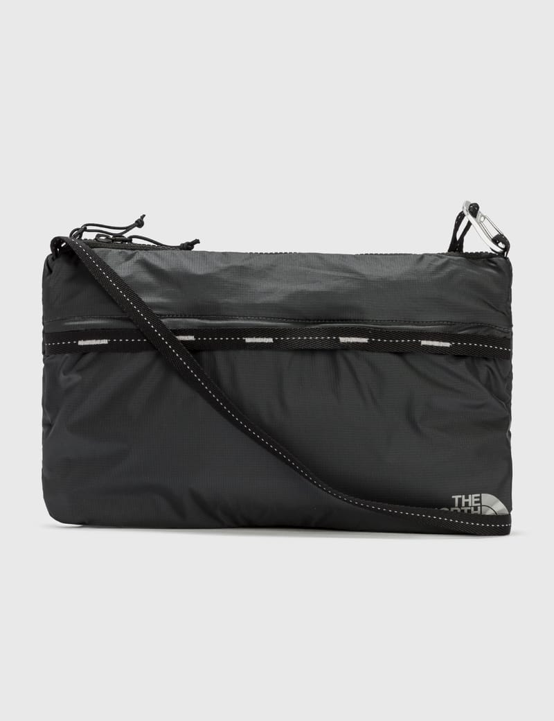 The north outlet face flyweight tote