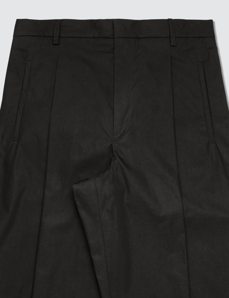 Maison Kitsuné - Single-pleated Pants | HBX - Globally Curated