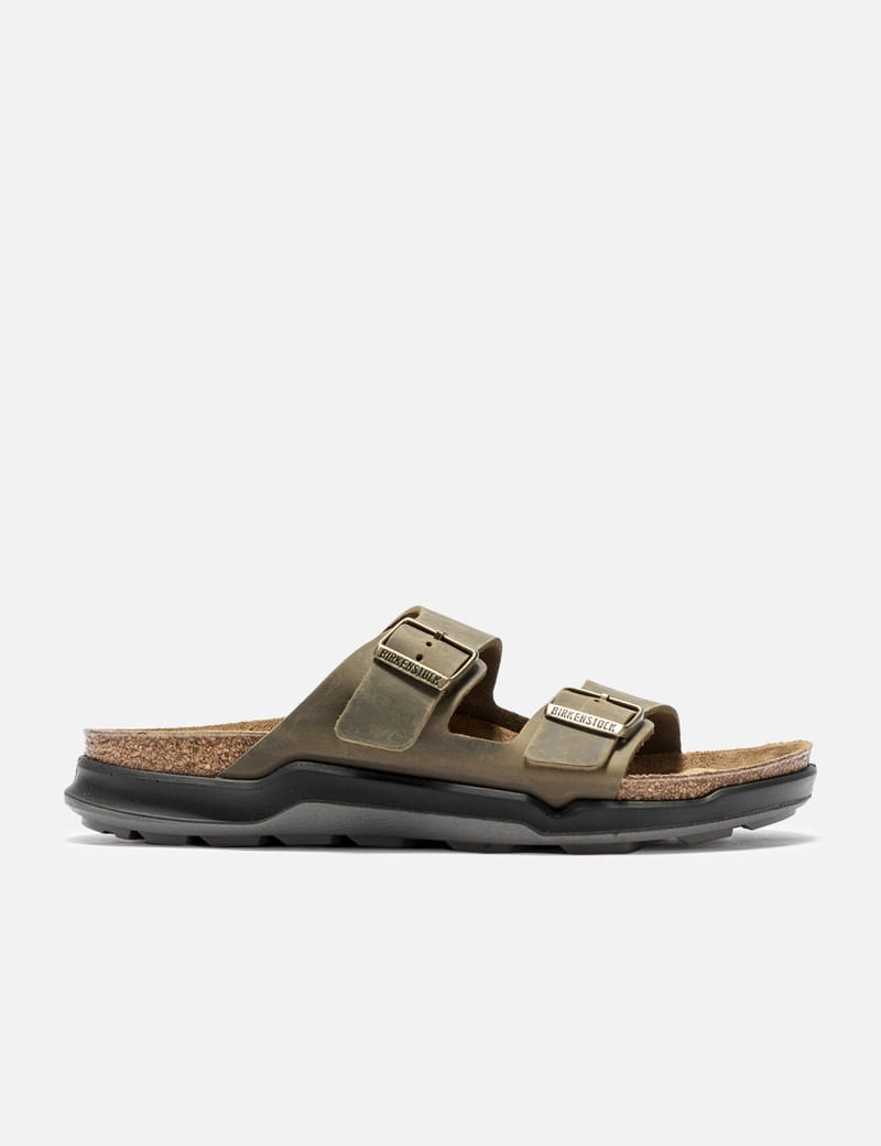 Birkenstock - Arizona Rugged Slides | HBX - HYPEBEAST 為您搜羅全球