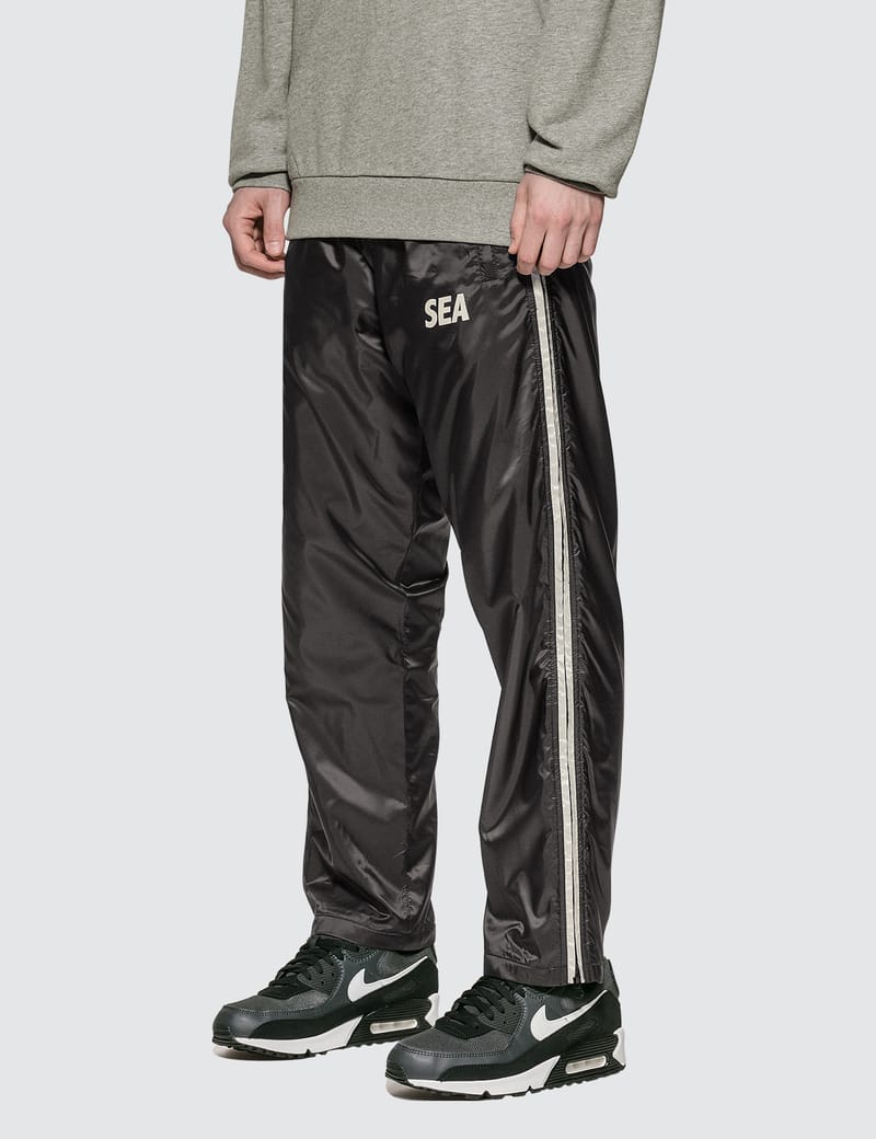 Wind And Sea - Side Zip Nylon Pants | HBX - HYPEBEAST 為您搜羅全球潮流時尚品牌