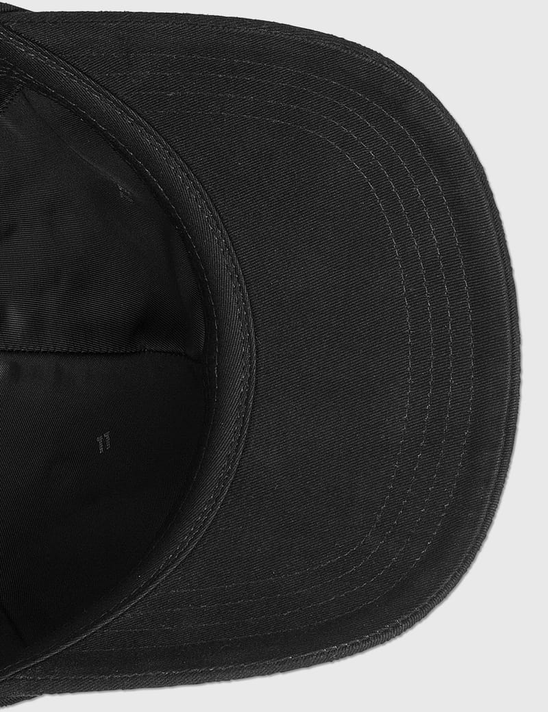 We11Done ♥ Logo Cap/追跡付 We11done ロゴ キャップ | ブラック | FARFETCH JP