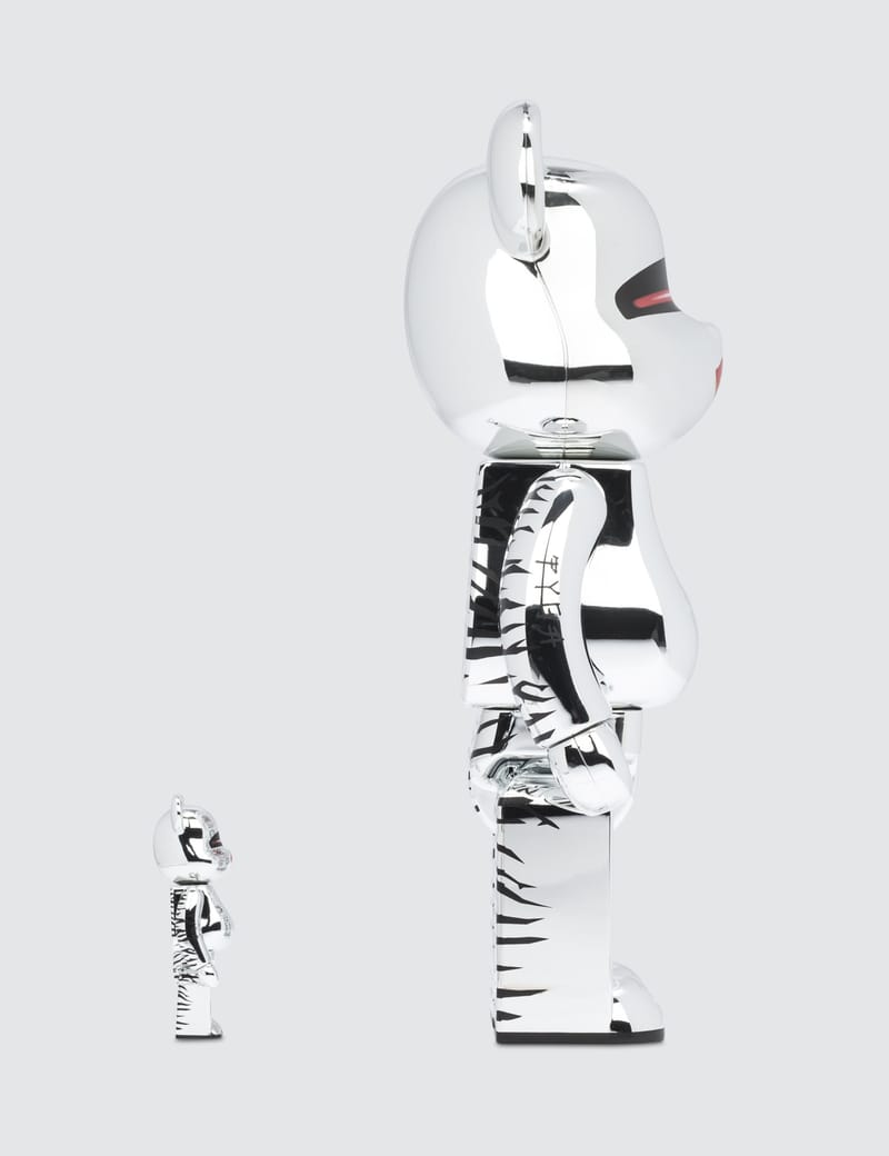 MEDICOM TOY - BE@RBRICK TYGA HAJIME SORAYA 100％ &amp; 400％ TYGA x HAJIME SORAYAMA 400% 100% Set - Silver - Medicom Be