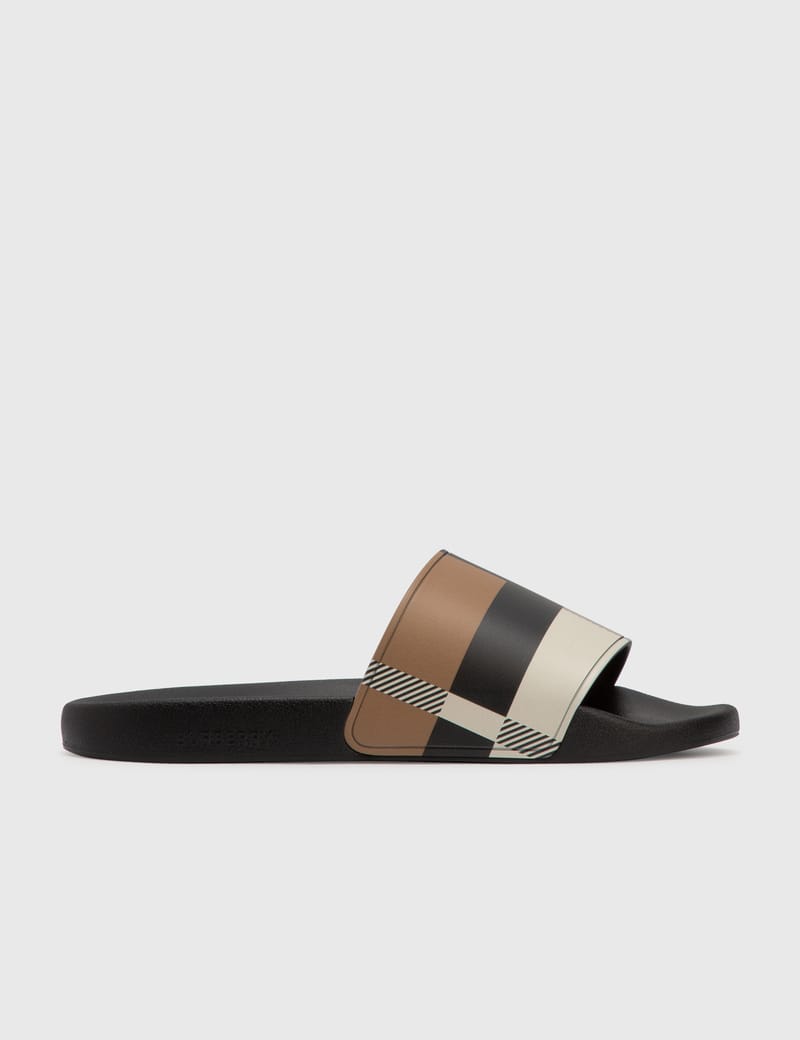 【Burberry】ファーリー チェック ラバー サンダル スリッポン Burberry - Furley Sandals | HBX - HYPEBEAST 為您搜羅全球潮流