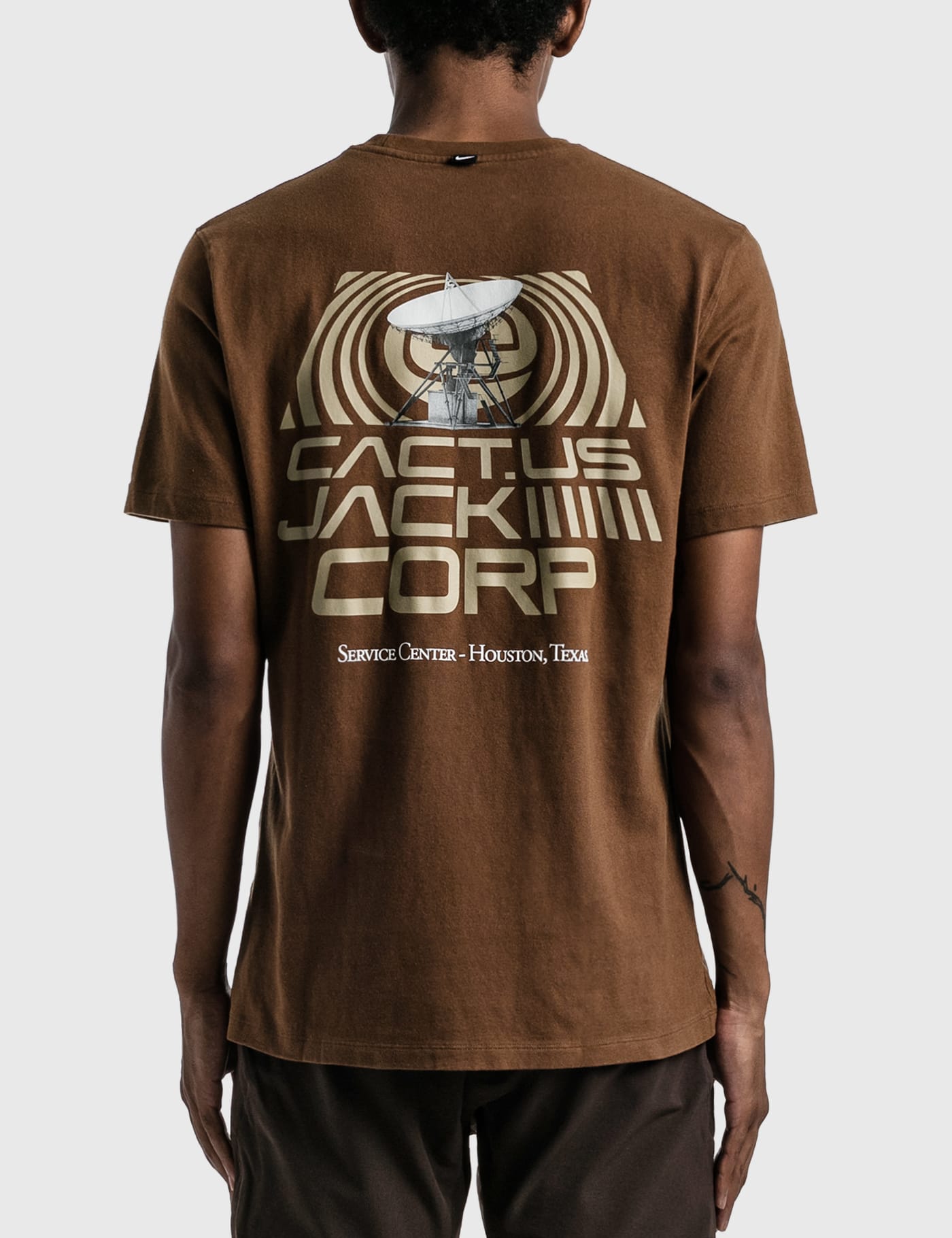 NIKE × TRAVIS SCOTT CACTUS JACK Tシャツ