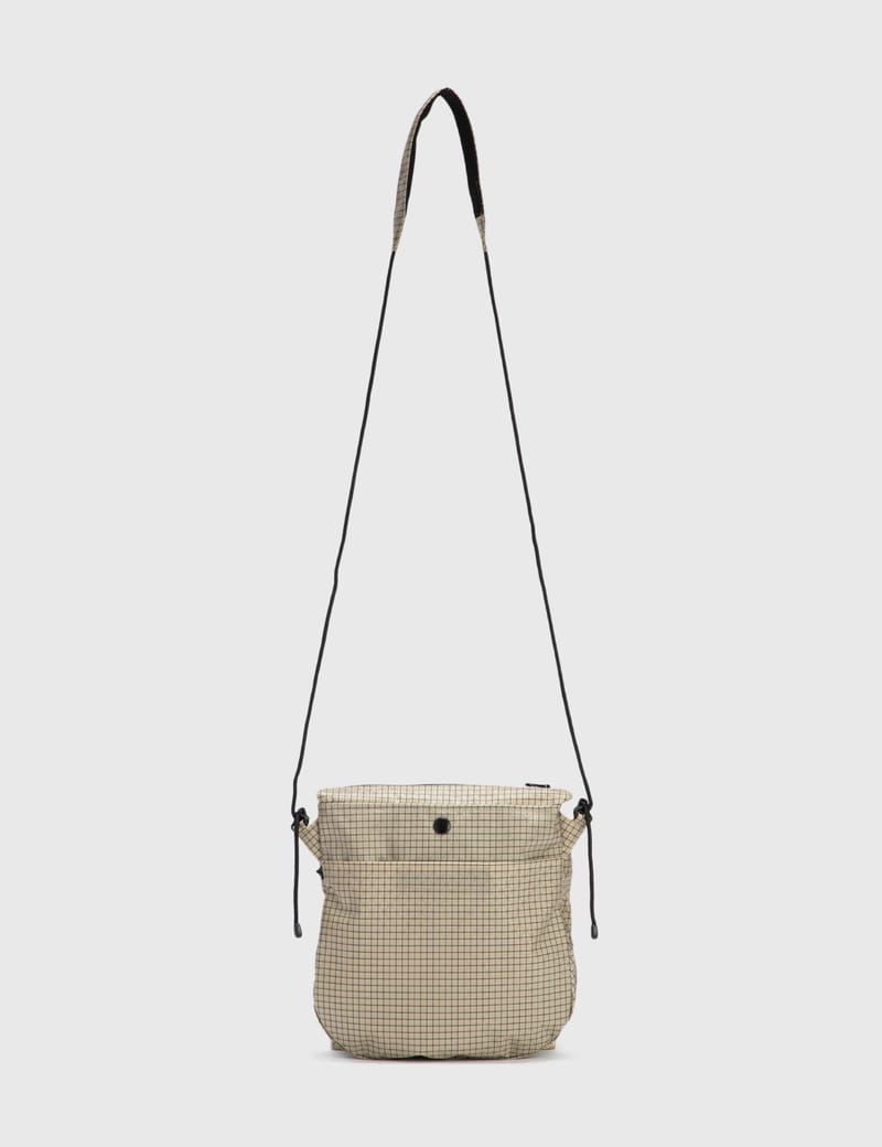 【CAYL】 SEORAK 3 (light solid) / grey CAYL - SEORAK 3 Light Solid Sacoche Bag - Grey – Muddy George