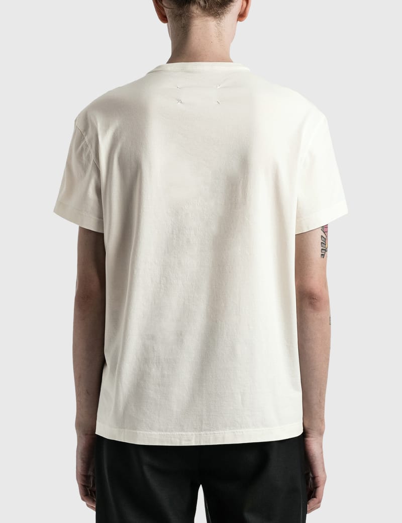 送料込★Maison Margiela★UPSIDE DOWN LOGO Tシャツ★WHITE Upside Down Logo T-Shirt in White – SVRN