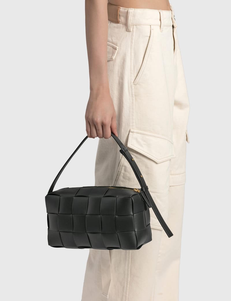 【BOTTEGA VENETA】BRICK CASSETTE BAG MEDIUM Brick Cassette by Bottega Veneta – Boyds