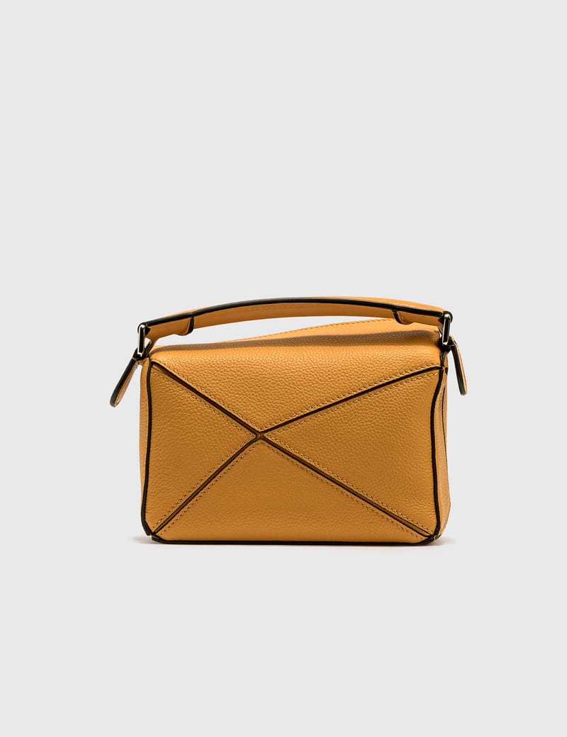 ロエベ - Mini Puzzle Bag | HBX - ハイプビースト(Hypebeast)が
