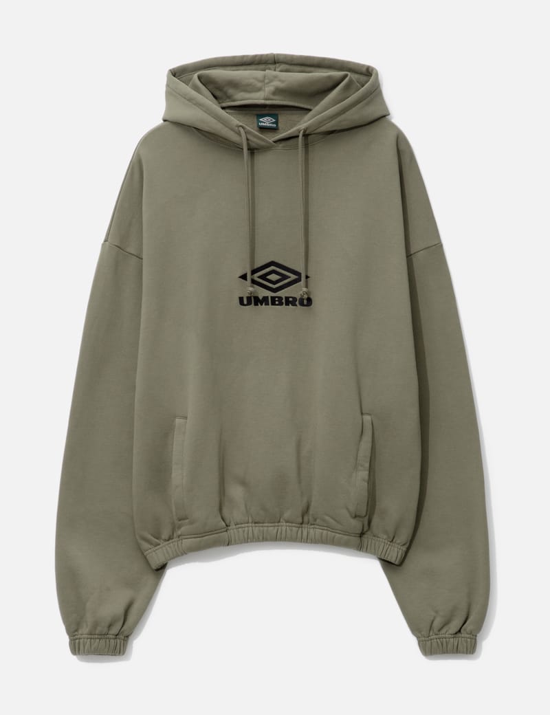 アンブロX SLAM JAM Og Logoマスクフーディー OG LOGO MASK HOODIE ARMY GREEN - SLAM JAM and UMBRO(スラム