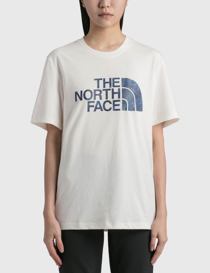 TNF ファンデーションコーディネートグラフィックTシャツ 送関込 The North Face - ファンデーション グラフィック Tシャツ | HBX