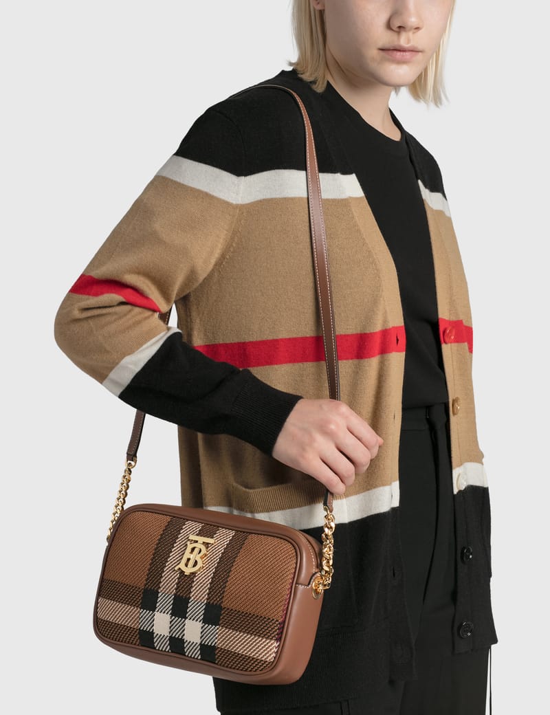 Burberry - スモール ニット チェック ローラ カメラバッグ | HBX