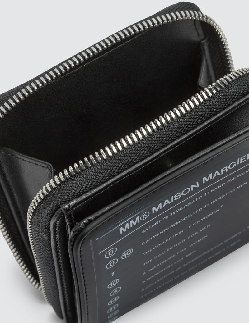 ★MM6 Maison Margiela★ Logo Zip Around Wallet Black XS63UI0 MM6 Maison Margiela Logo Debossed Zip Around Wallet