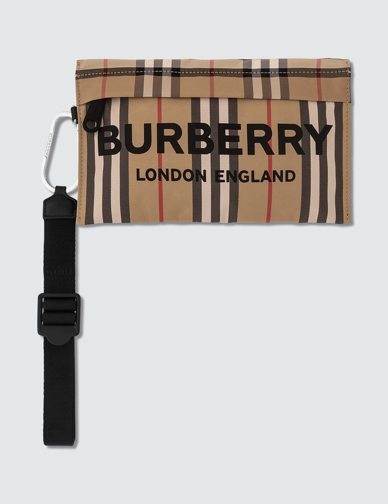 Burberry nylon clearance pouch