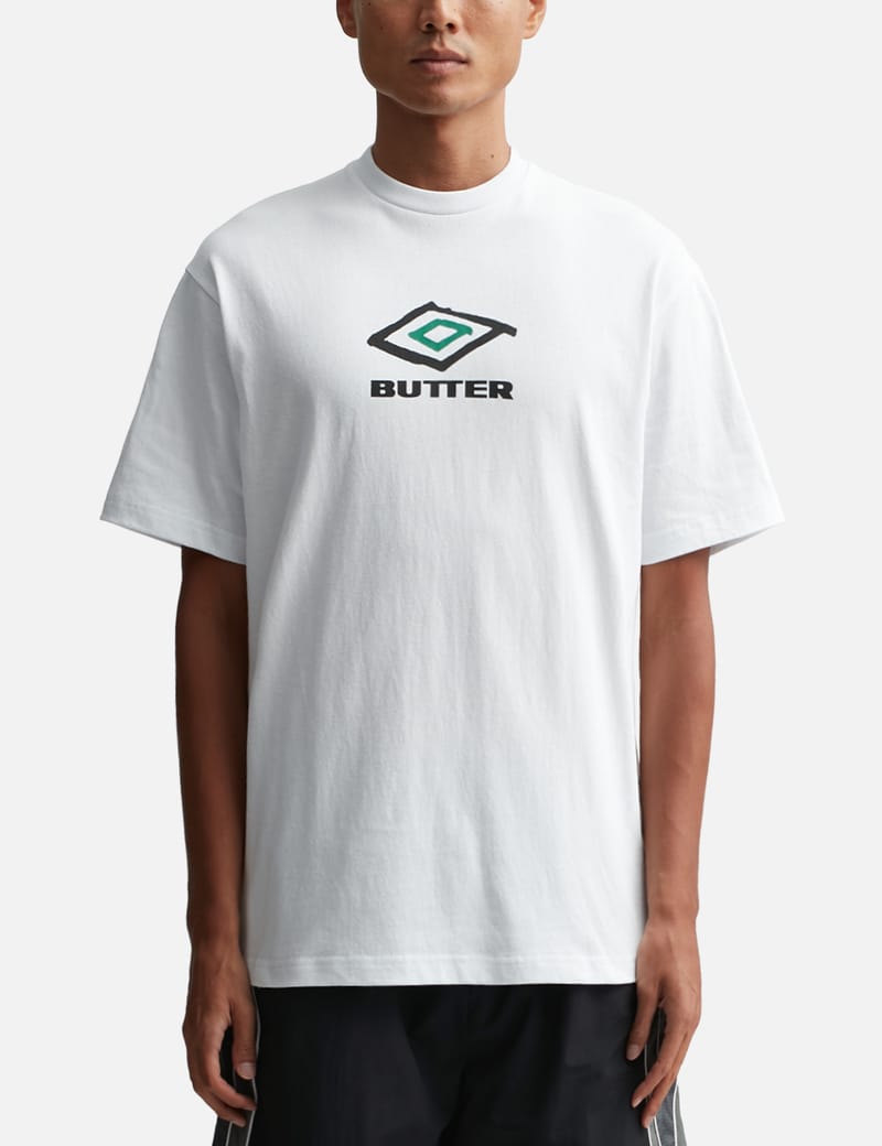 【BUTTER GOODS】X UMBRO BALL T-SHIRT Tシャツ Butter Goods x Umbro Ball T-Shirt - Dark Forest | Flatspot