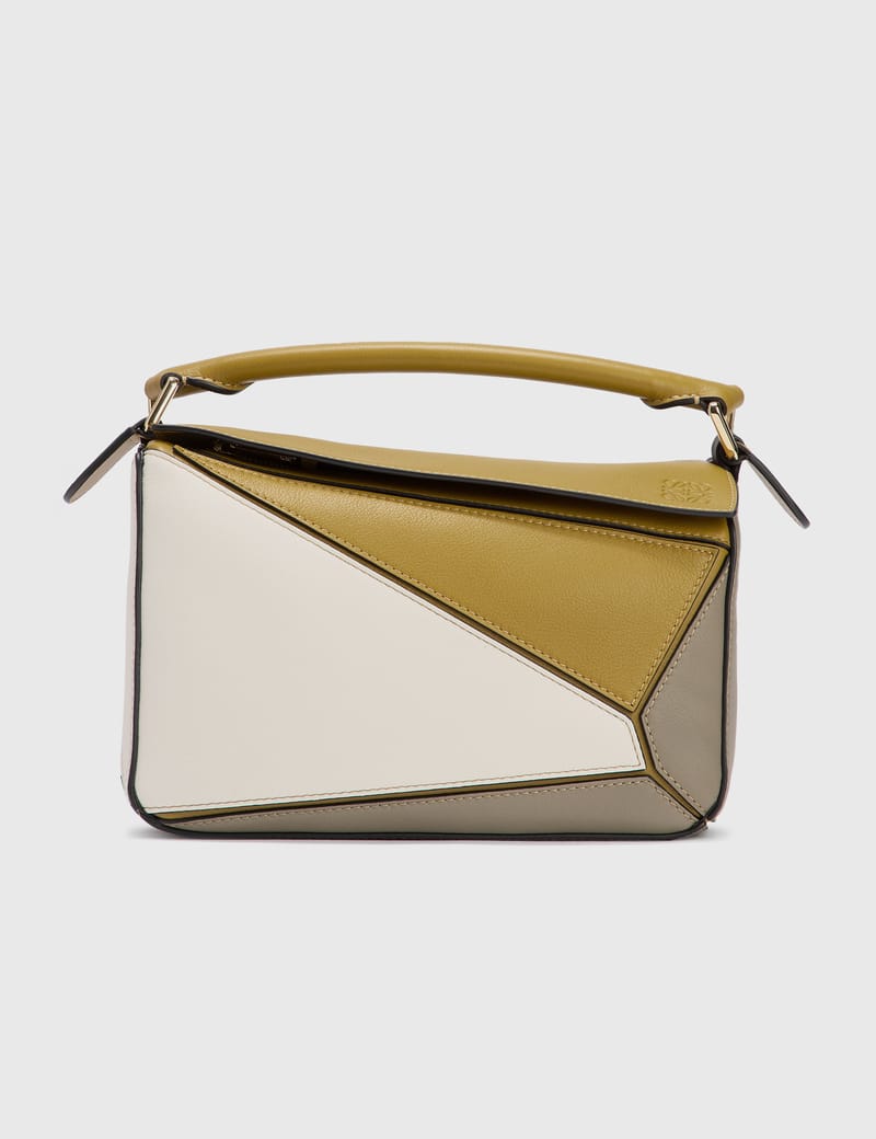 ロエベ　パズルバッグ　スモール Bag-13-1-ef618.jpg?fit=max&w=