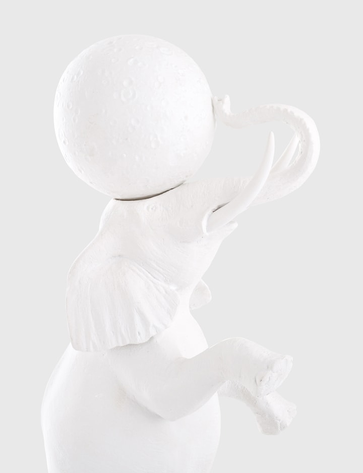 Seletti Elephant Lamp Hbx Globally Curated Fashion And Lifestyle