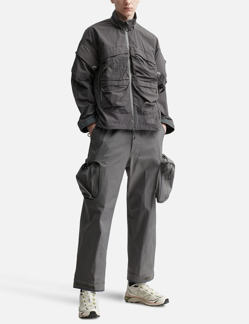 Comfy Outdoor Garment - CMF Sling Shot Jacket | HBX - HYPEBEAST 為