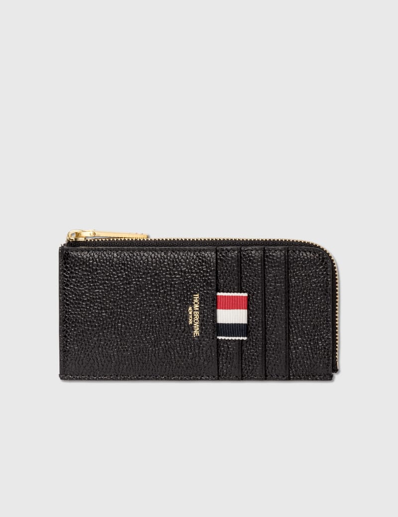 [THOM BROWNE] ファスナー アラウンド ハーフウォレット /追跡可 THOM BROWNE(トムブラウン)｜<公式> HALF ZIP AROUND WALLET