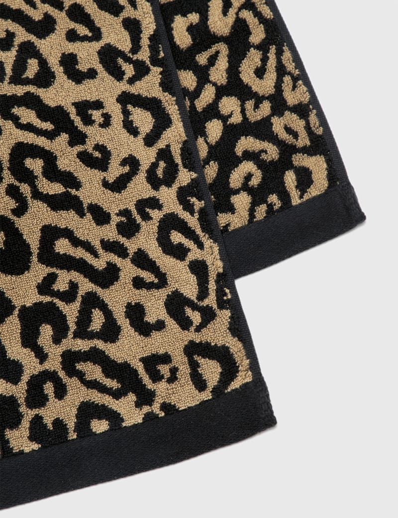 Wacko Maria - Leopard Beach Towel | HBX - Globally Curated Fashion 