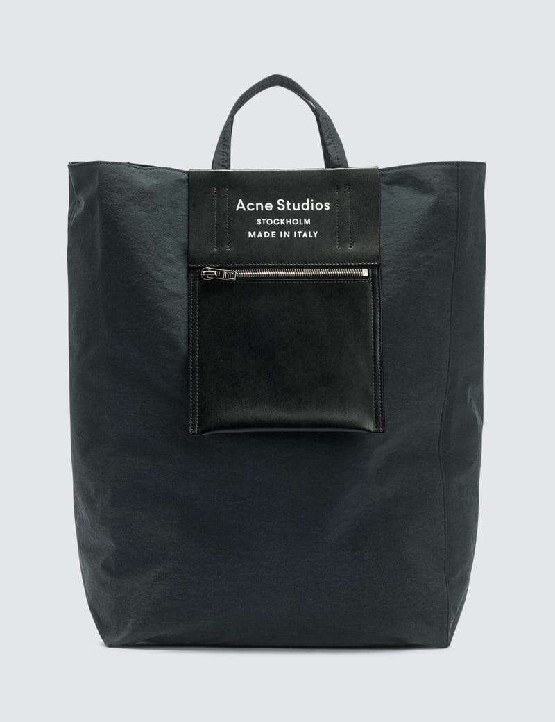 Away stockholm tote 2025