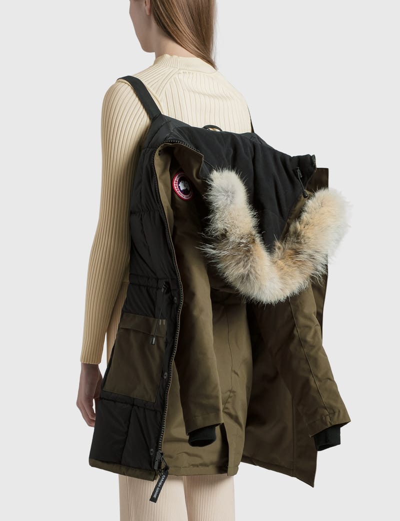 Canada goose victoria on sale parka military green