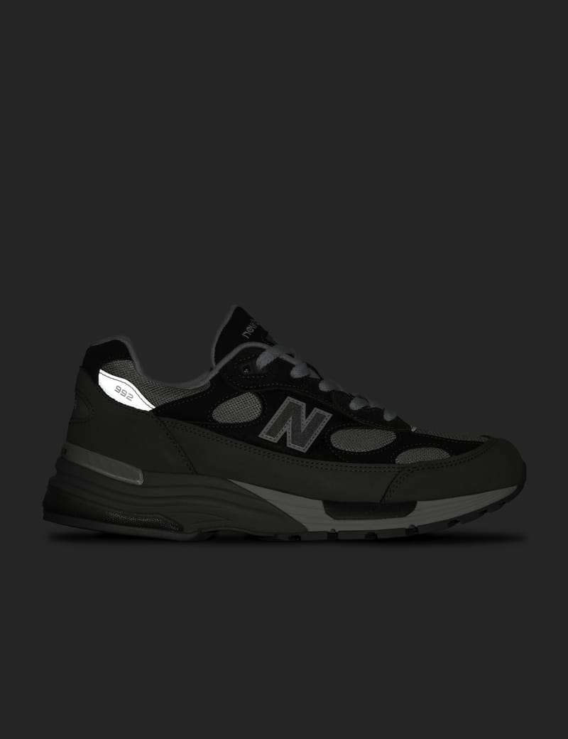 New Balance Made In USA 992 - Premium retro sneakers with mesh