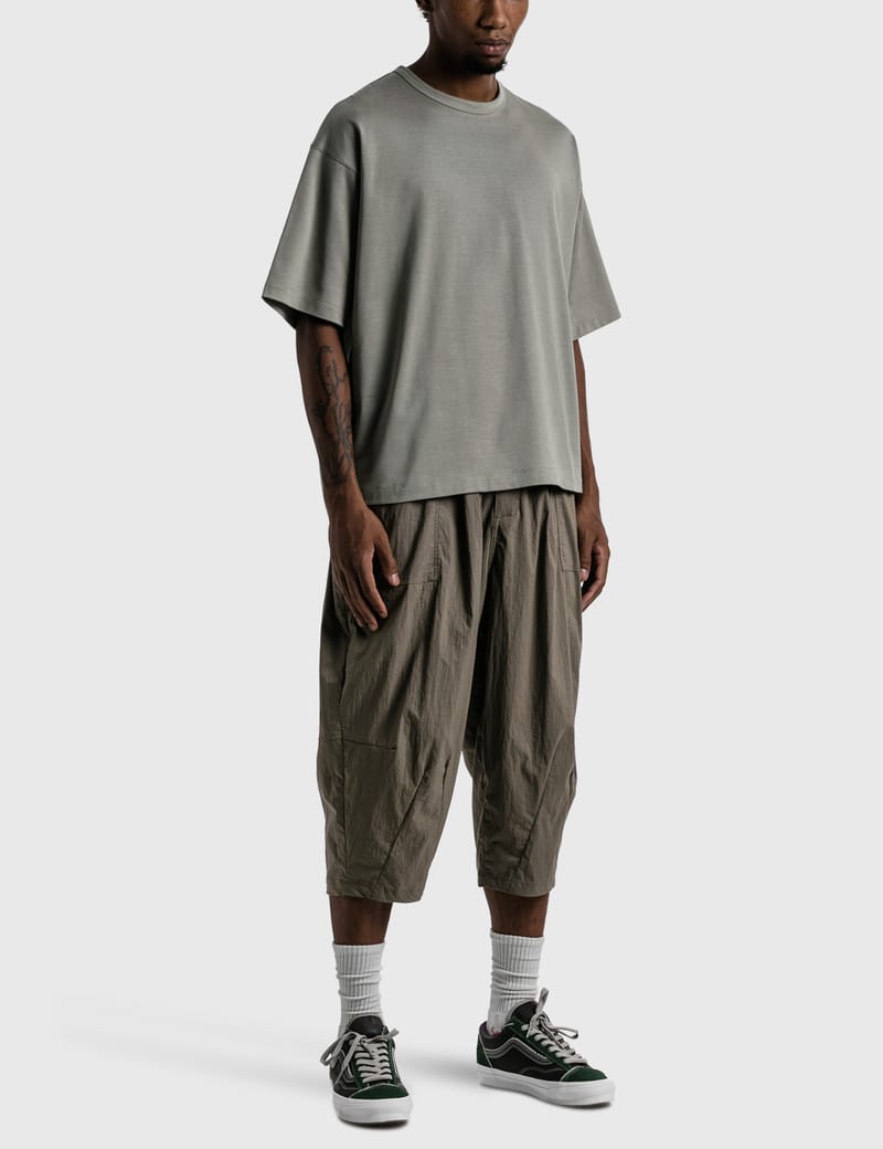 Tightbooth - PINSTRIPE CROPPED PANTS | HBX - HYPEBEAST 為您搜羅