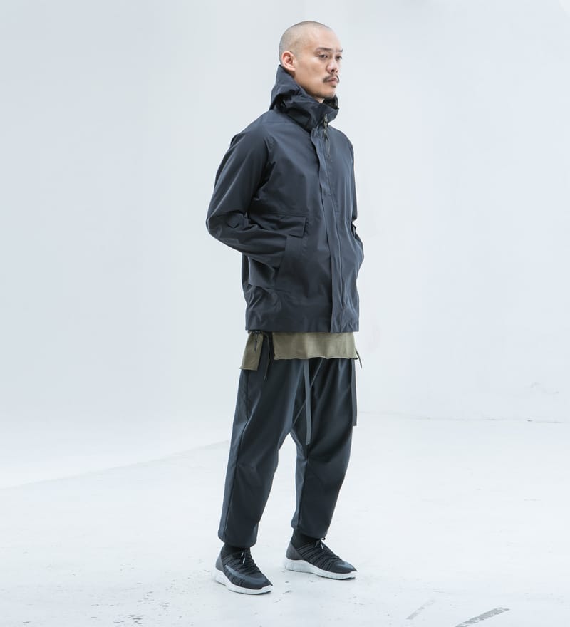 ACRONYM - Black GT-J27 Gore-Tex Pro Field Jacket | HBX - ハイプ ...