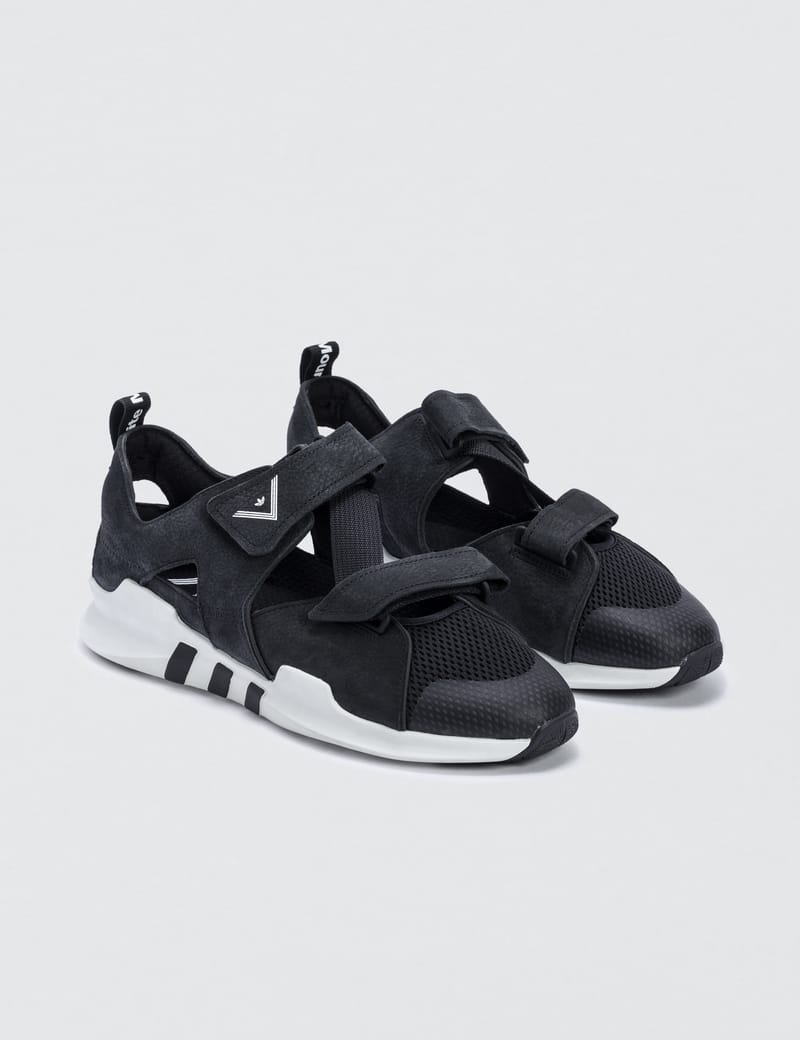 Adidas white sale mountaineering adv sandal