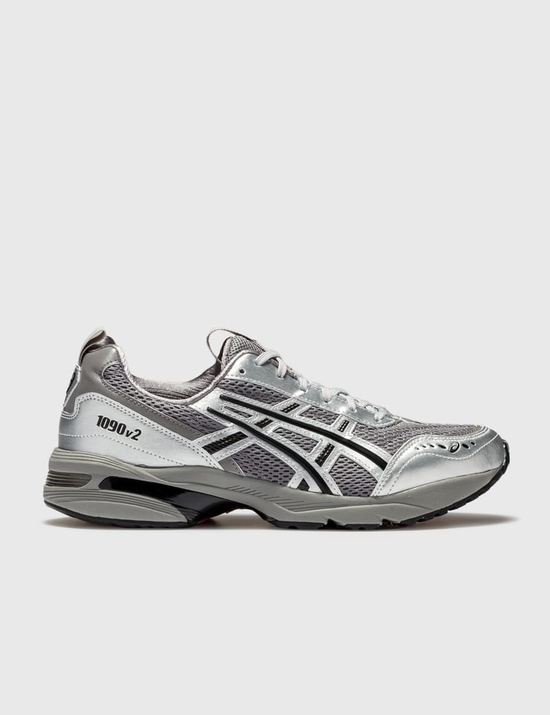 Asics store clearance 2020