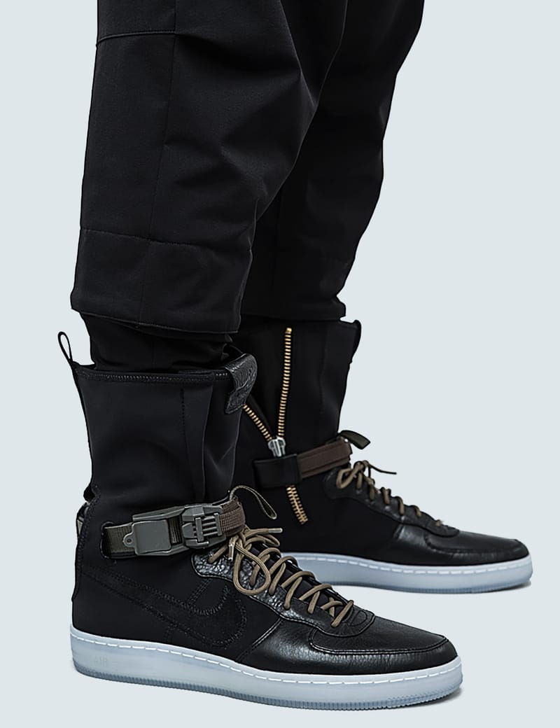 ACRONYM - P23A-DS Schoeller Dryskin Ultrawide Trousers | HBX