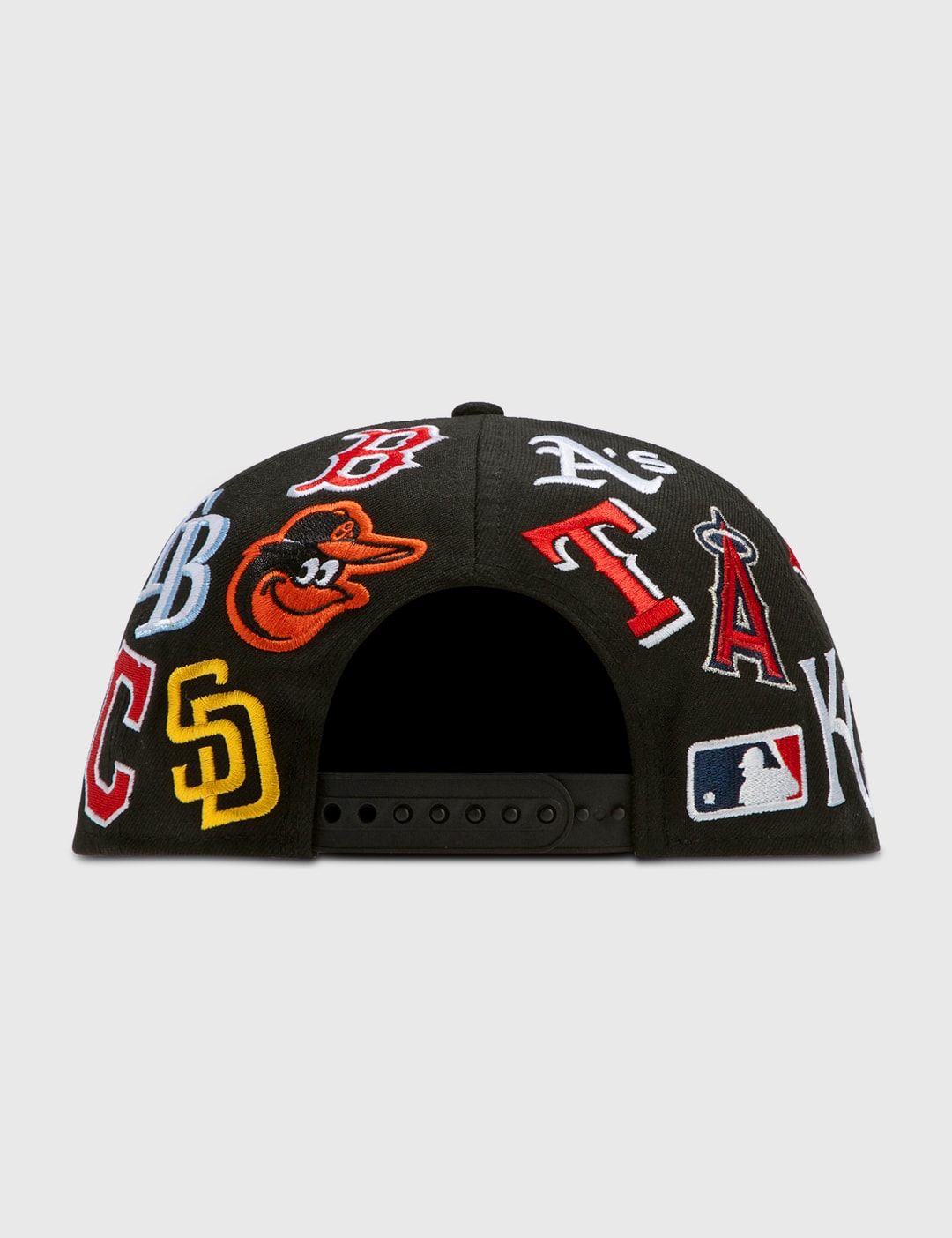 New Era Men's MLB 950 Basic Wooland Camo Snapback Hats
