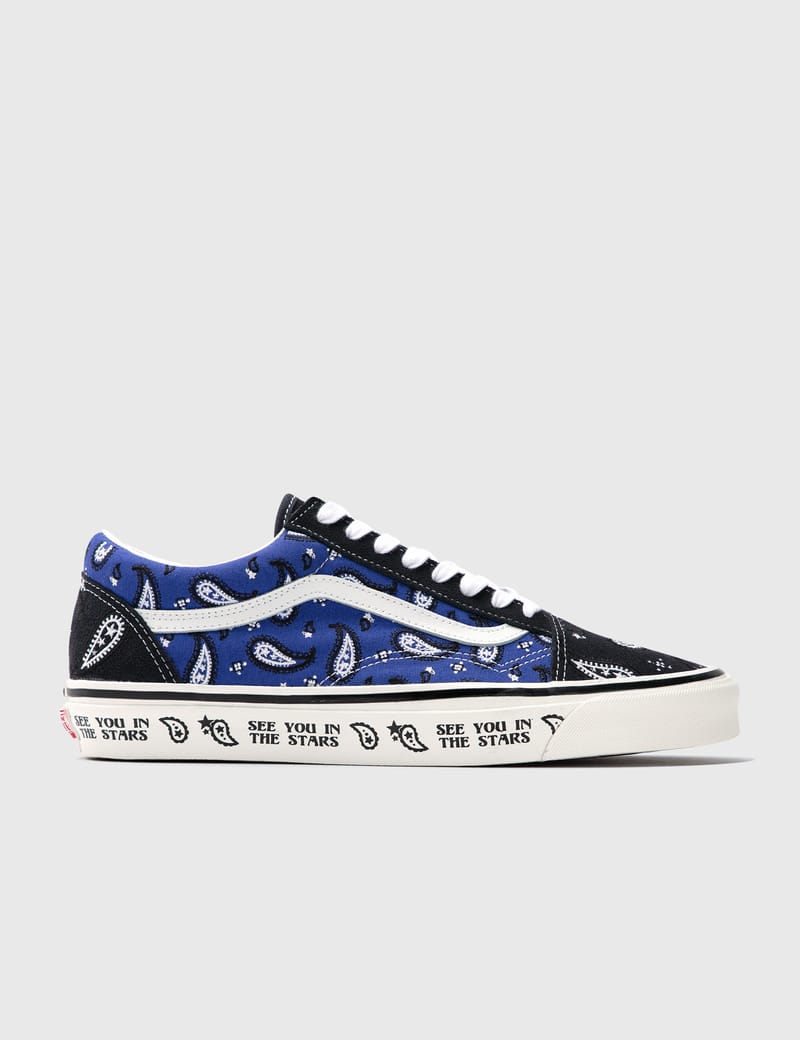 Vans slip on outlet stars