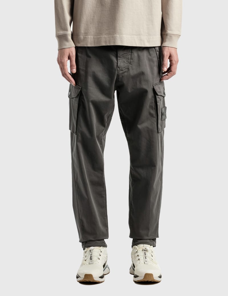 Stone Island - Ghost Piece Cargo Pants | HBX - HYPEBEAST 為您搜羅