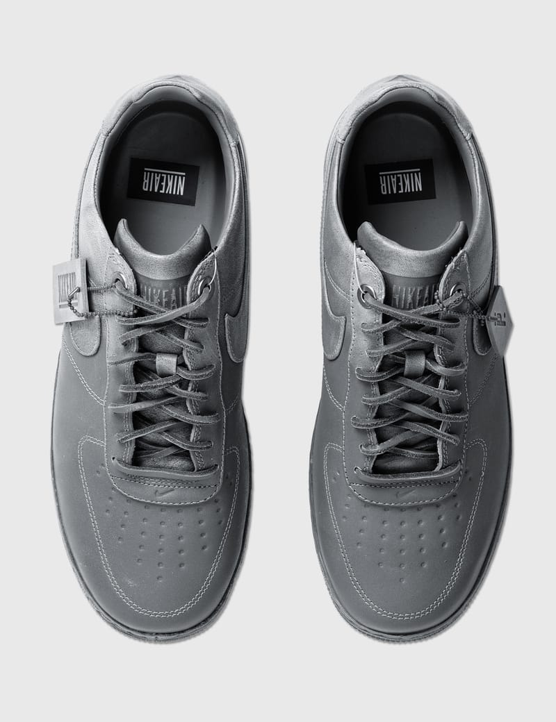 Nike x pigalle on sale air force 1