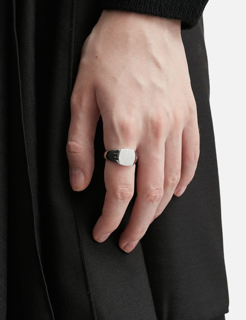 Tom Wood - Cushion Polished Ring | HBX