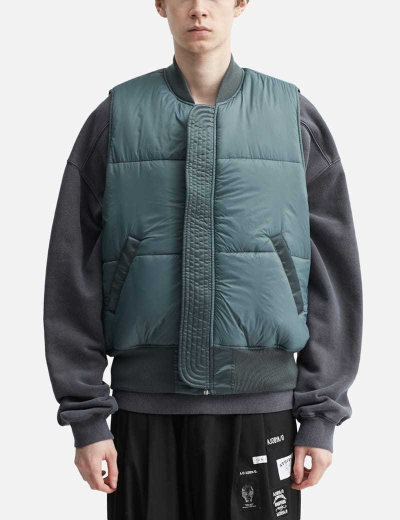 Alpha Industries MA-1 Base UV Vest - リバーシブル仕様で機能的な
