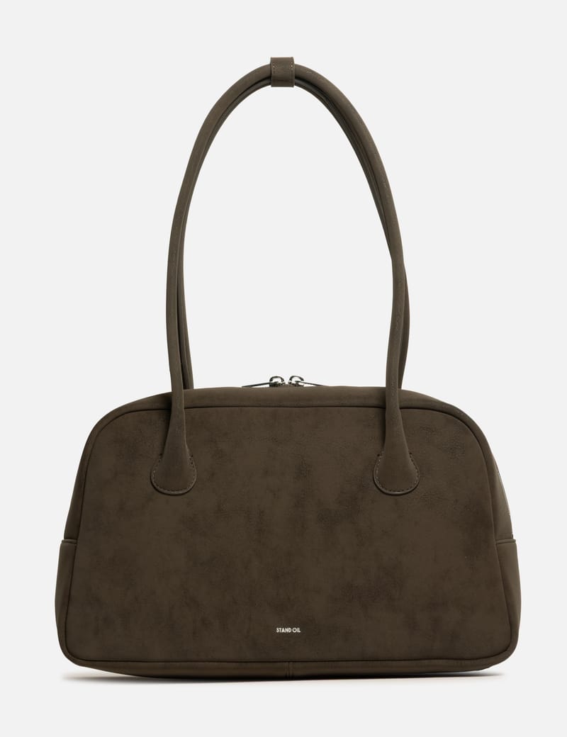 ＜STAND OIL＞MORE BAGUETTE バッグ DK.BROWN STAND OIL More Baguette Bag - Sleek faux-leather baguette with