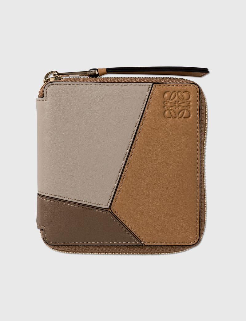 Loewe - Puzzle Square Zip Wallet | HBX - HYPEBEAST 為您搜羅全球