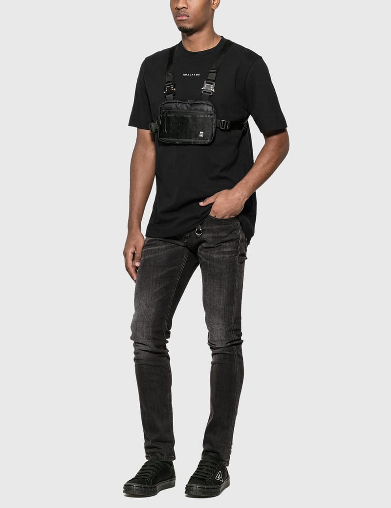 1017 ALYX 9SM Classic Chest Rig ブラック 1017 ALYX 9SM - Faux Leather and Mesh Chest Rig - Black 1017 ALYX 9SM