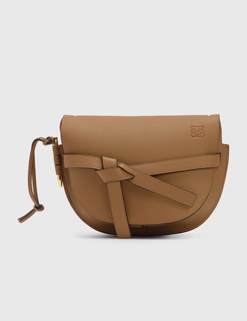 LOEWE GATE ゲートポケット ショルダーバッグ Dune/Vanilla Loewe - Gate Small Bag | HBX