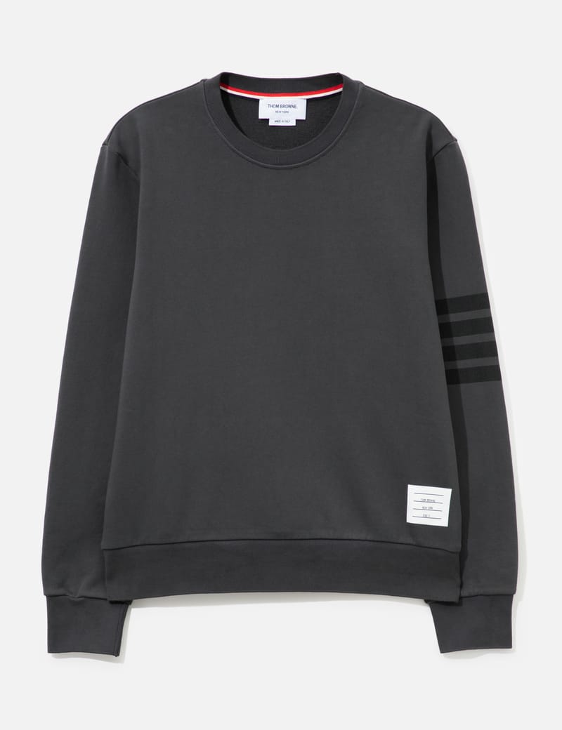 進撃の巨人』のリヴァイ兵長を編み込んだニットが登場 | Hypebeast.JP