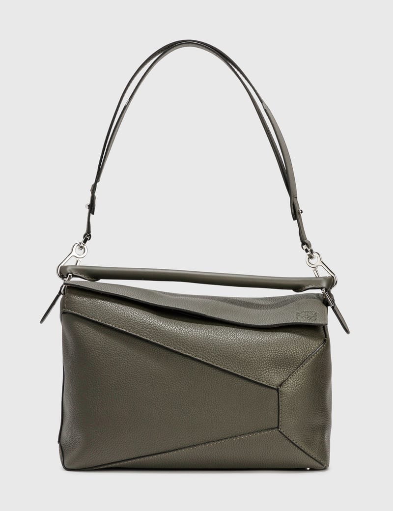 Loewe - PUZZLE EDGE LARGE BAG | HBX - Globally Curated Loewe - PUZZLE EDGE LARGE BAG | HBX - Globally Curated