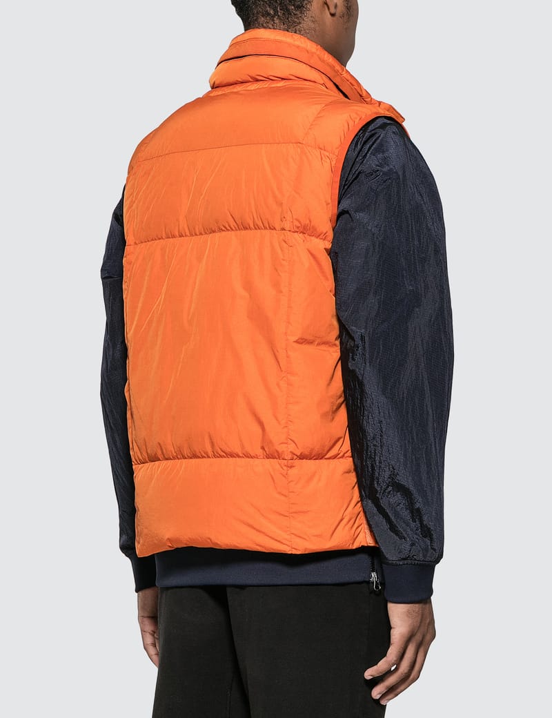 ジャケット・アウター STONE  CRINKLE REPS DOWN VEST Stone Island - Crinkle Reps NY Down Vest | HBX - Globally