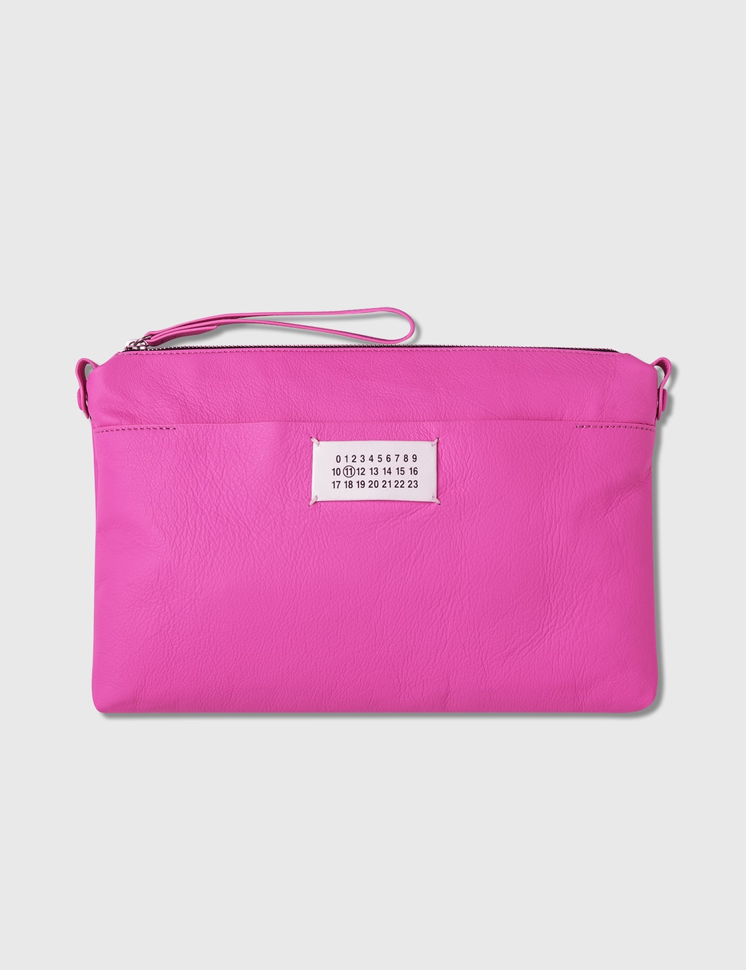 Maison Margiela Neon Clutch HBX HYPEBEAST 為您搜羅全球潮流時尚品牌