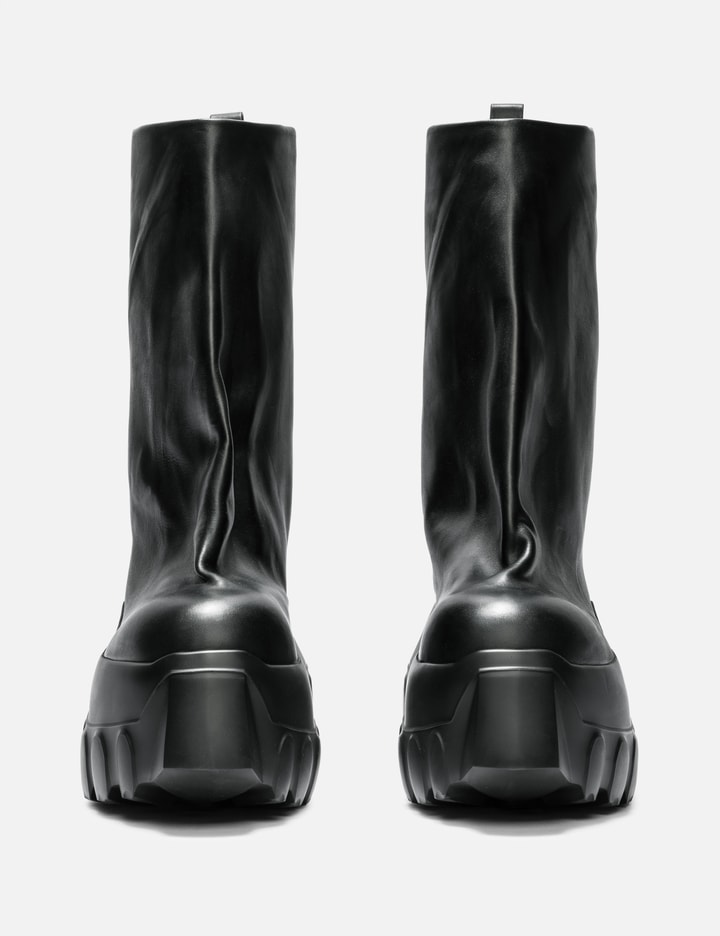 Rick Owens Flared Mega Tractor Boots - 中厚牛皮喇叭靴，雙層巨型拖拉車鞋底，黑色 | HBX