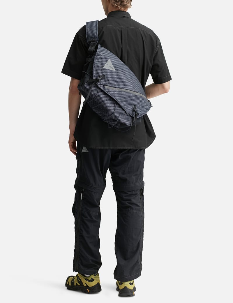 バッグ and Wander ECOPAK 20L daypack BACKPACK-04.jpg?v=1713796928&