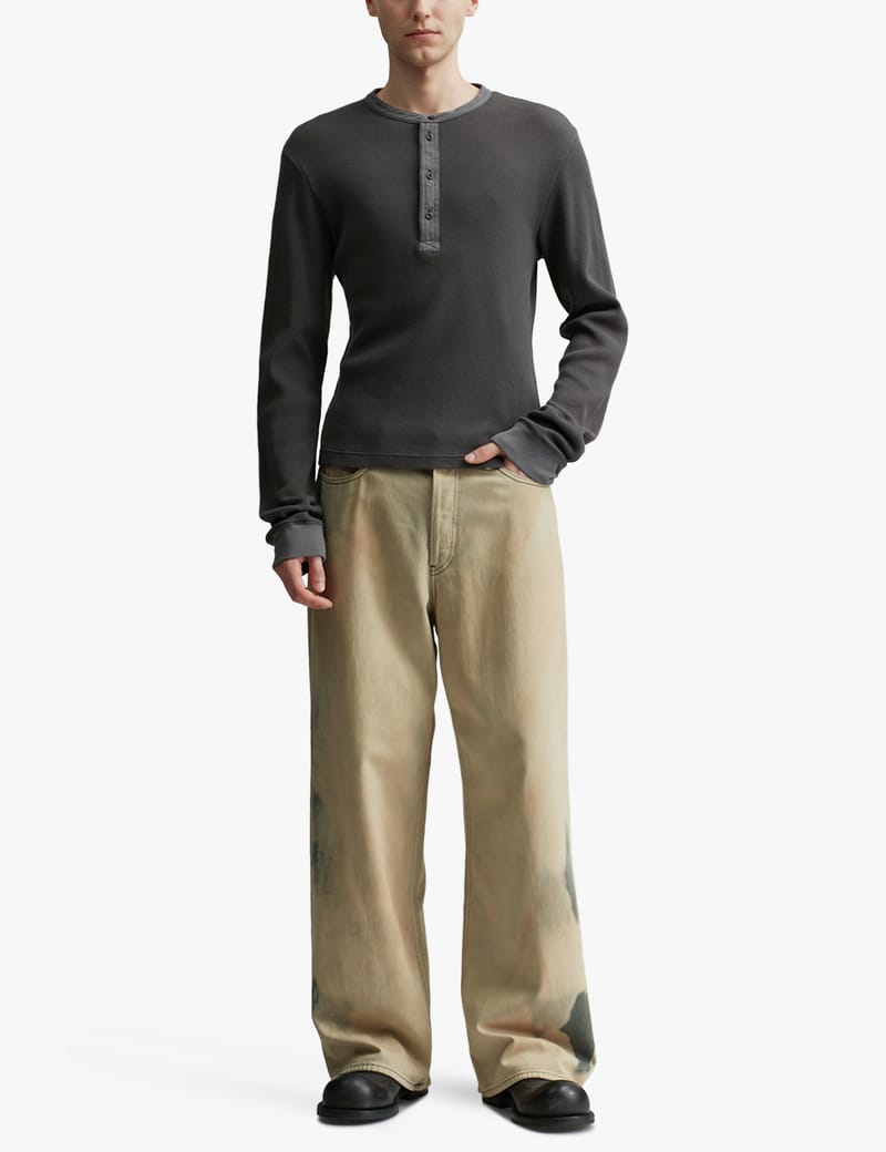 Acne Studios - Long Sleeve T-shirt | HBX - ハイプビースト Acne Studios - Long Sleeve T-shirt | HBX - ハイプビースト