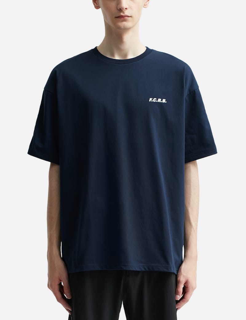 F.C. Real Bristol - Big Logo Wide T-Shirt | HBX - HYPEBEAST 為您