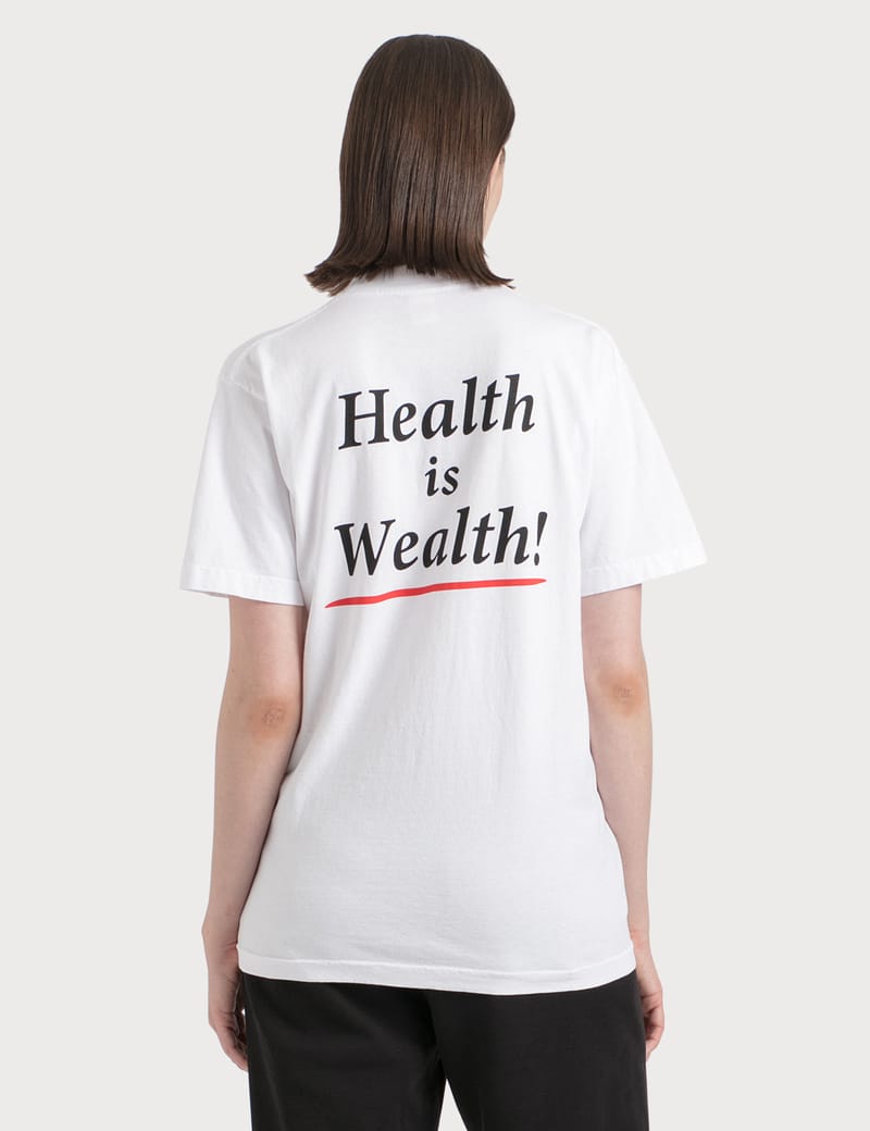 Sporty & Rich - Health Is Wealth T-Shirt | HBX - ハイプビースト ...